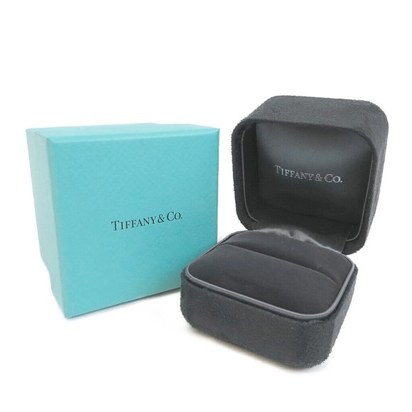 Elegant Rose Gold Ring with Diamonds - Picture 9 of 9